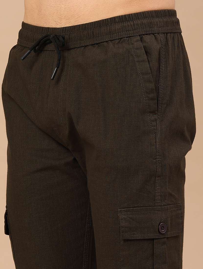 men solid mid rise regular fit cargo  - 22341721 -  Standard Image - 1