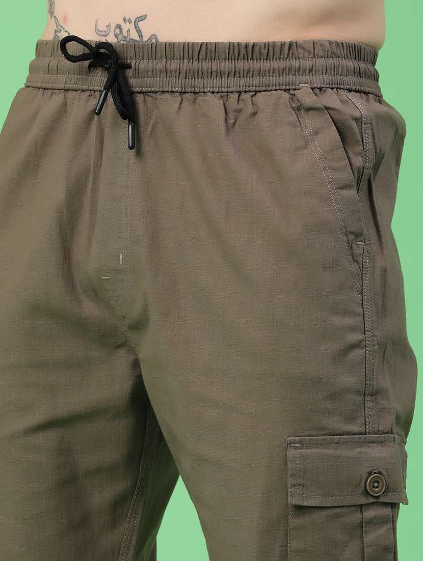 men solid mid rise regular fit cargo  - 22341722 -  Standard Image - 1