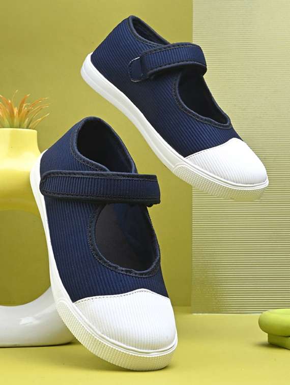 women solid mary jane casual shoe