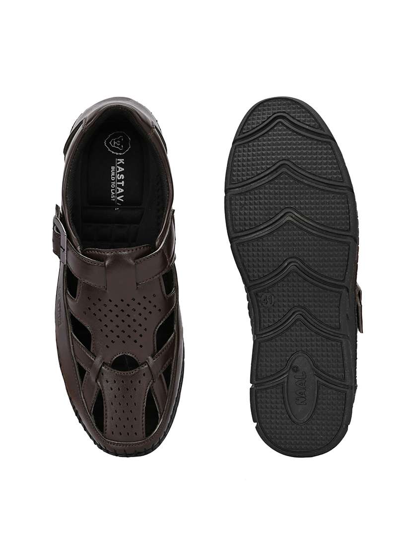 men solid close back sandal - 22342133 -  Standard Image - 4