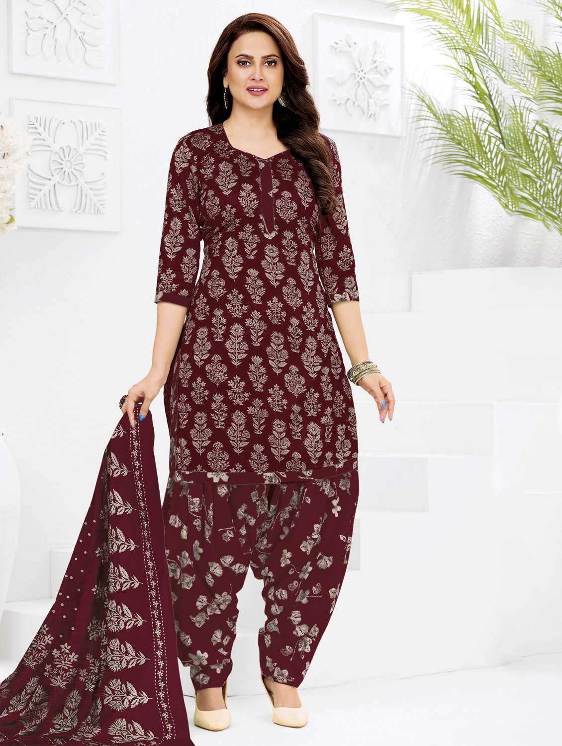 women printed three quarter sleeve kurta patiala with dupatta set - 22345719 -  Standard Image - 1