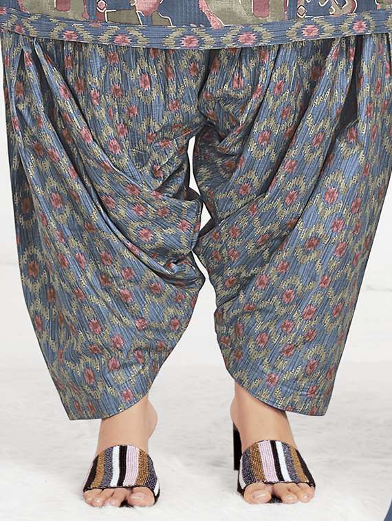 women printed three quarter sleeve kurta patiala with dupatta set - 22345722 -  Standard Image - 4