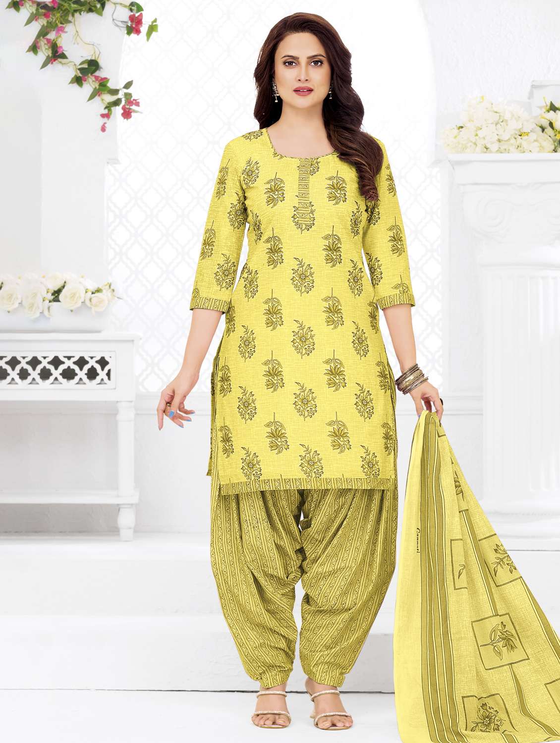 women printed three quarter sleeve kurta patiala with dupatta set - 22345724 -  Standard Image - 1