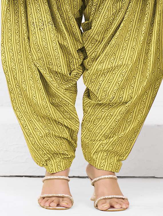 women printed three quarter sleeve kurta patiala with dupatta set - 22345724 -  Standard Image - 4