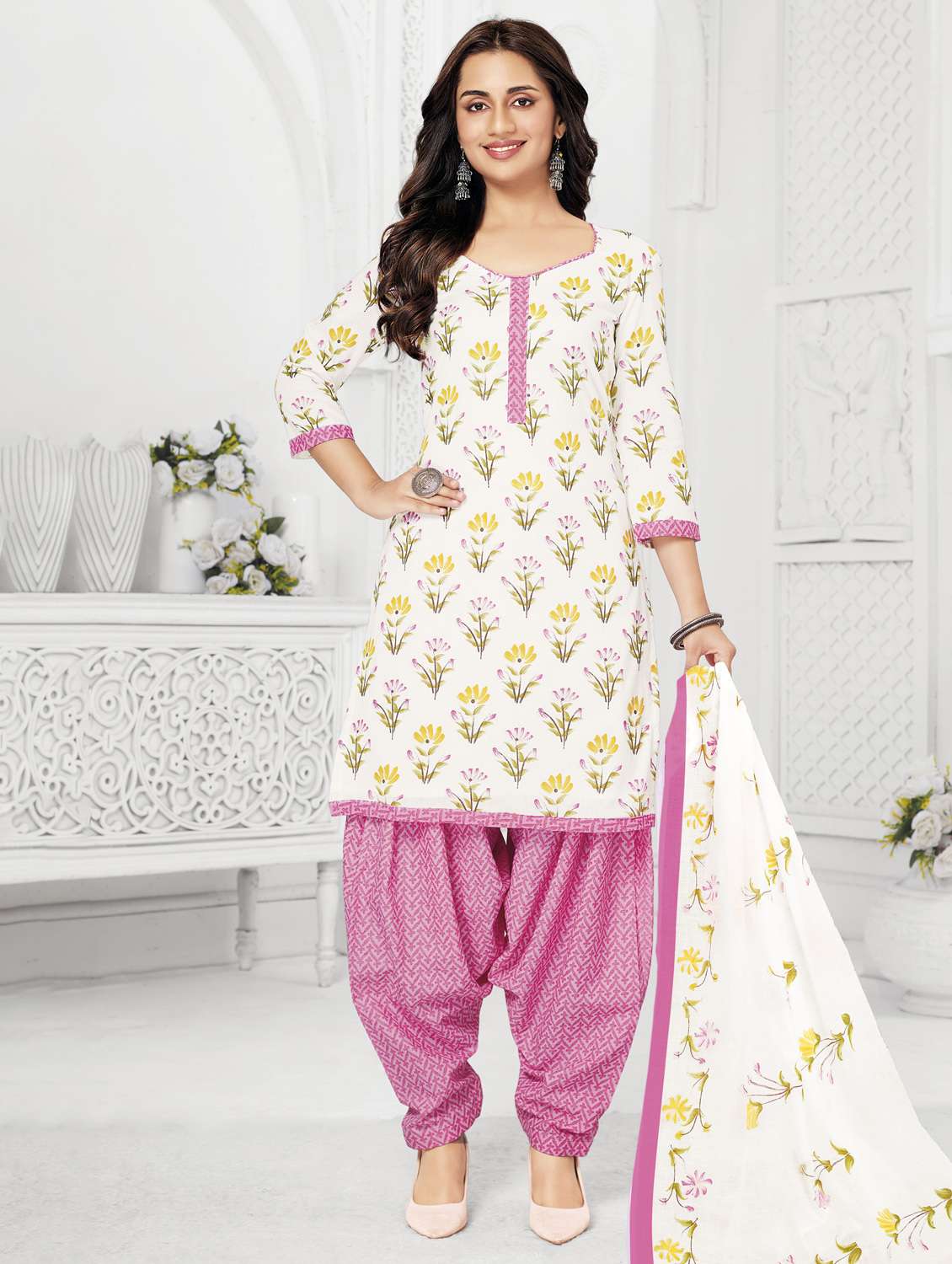 women printed three quarter sleeve kurta patiala with dupatta set - 22345733 -  Standard Image - 1