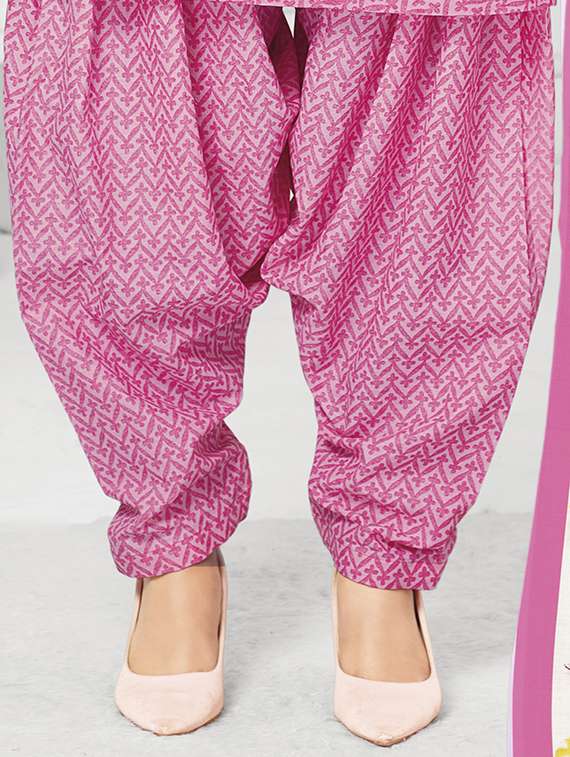 women printed three quarter sleeve kurta patiala with dupatta set - 22345733 -  Standard Image - 4