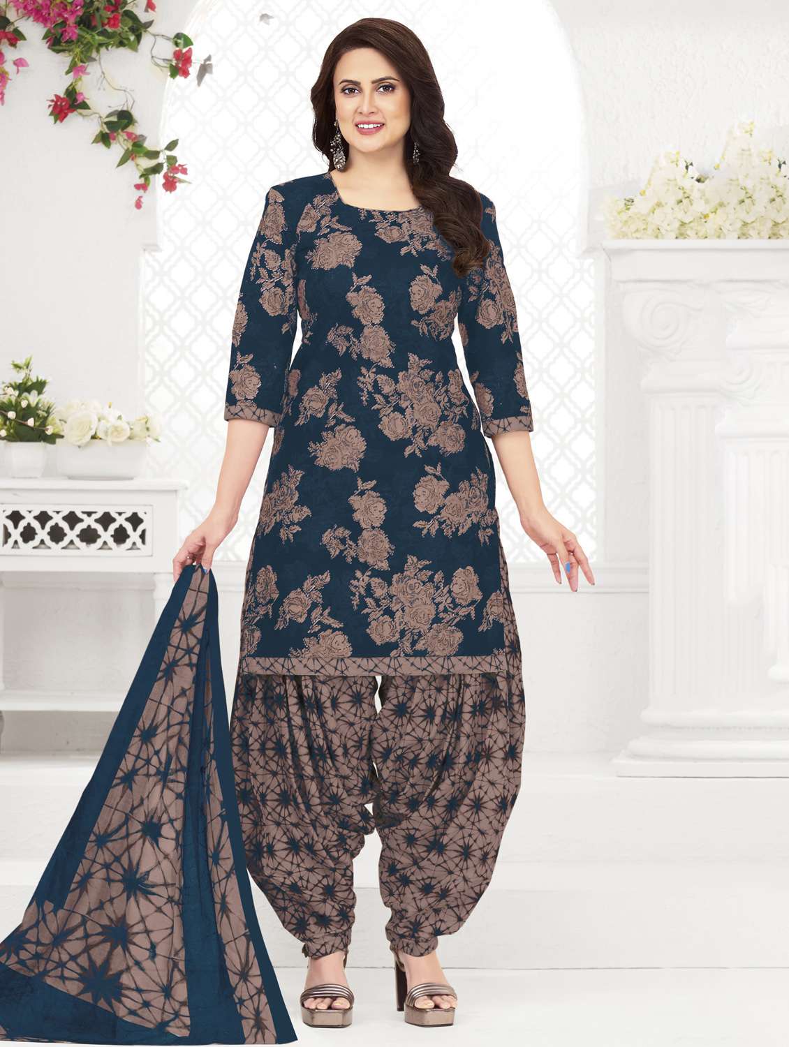 women printed three quarter sleeve kurta patiala with dupatta set - 22345752 -  Standard Image - 1