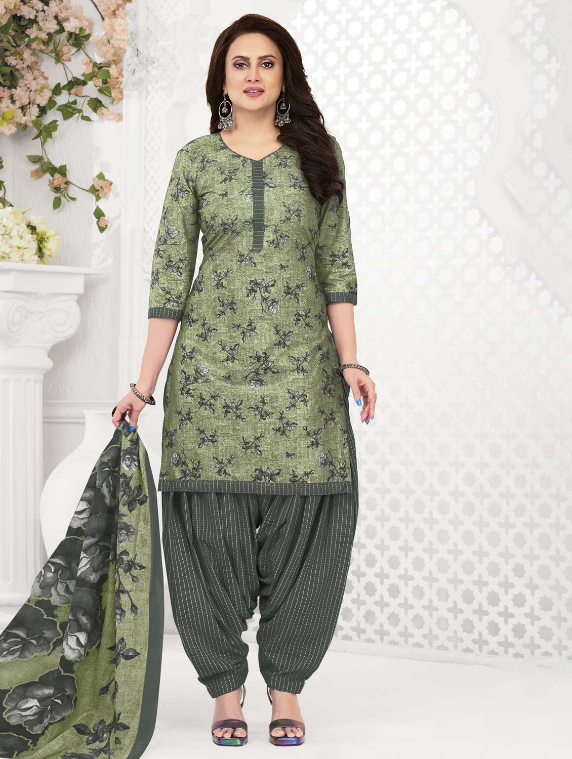 women printed three quarter sleeve kurta patiala with dupatta set - 22345753 -  Standard Image - 1