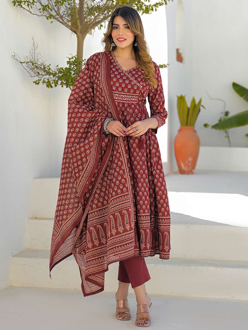 women printed three quarter sleeve kurta pant with dupatta set