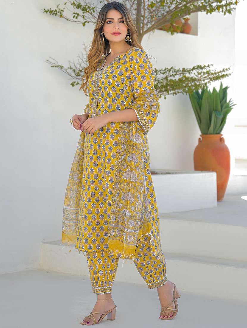 women printed three quarter sleeve kurta salwar with dupatta set - 22345792 -  Standard Image - 1