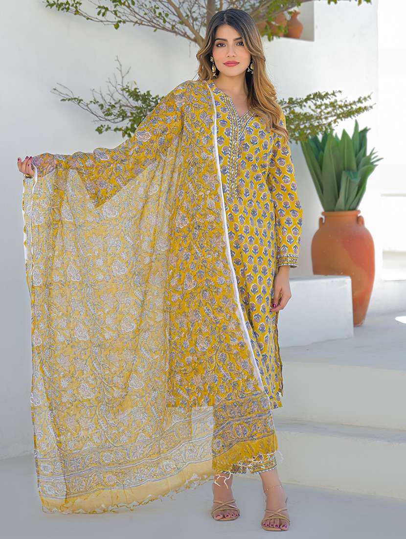 women printed three quarter sleeve kurta salwar with dupatta set - 22345792 -  Standard Image - 4