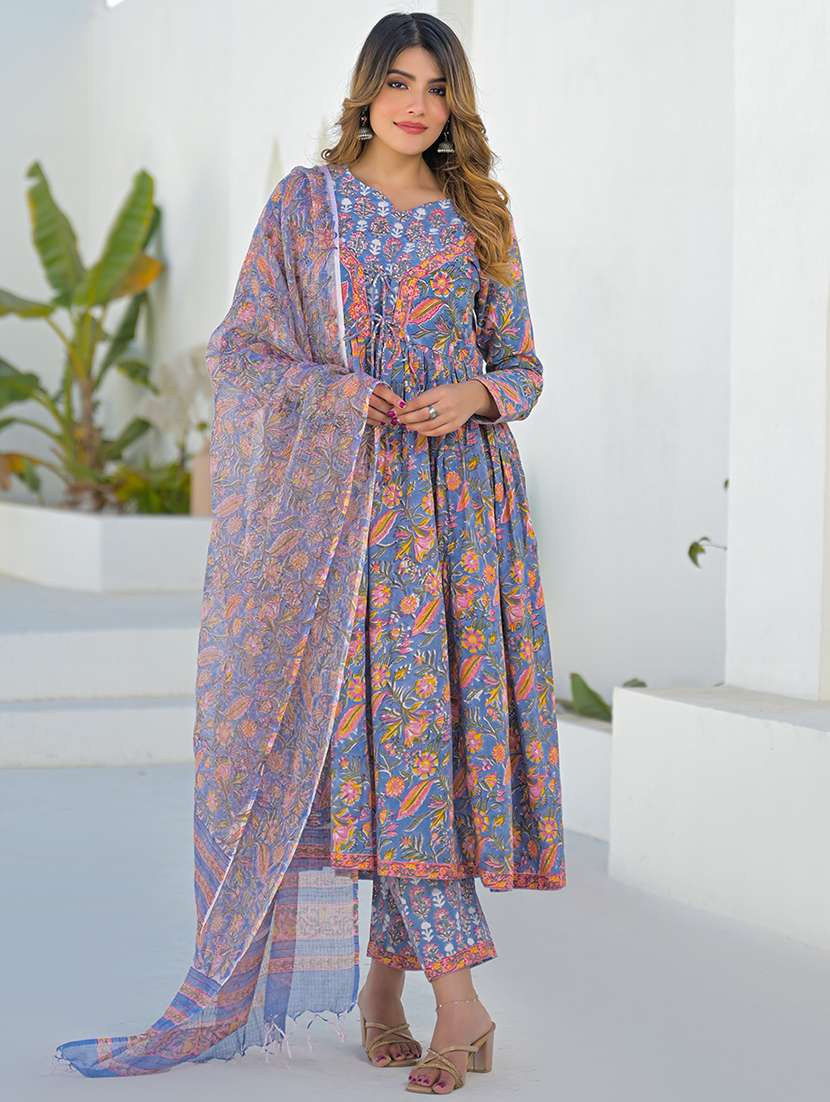 women printed three quarter sleeve kurta pant with dupatta set