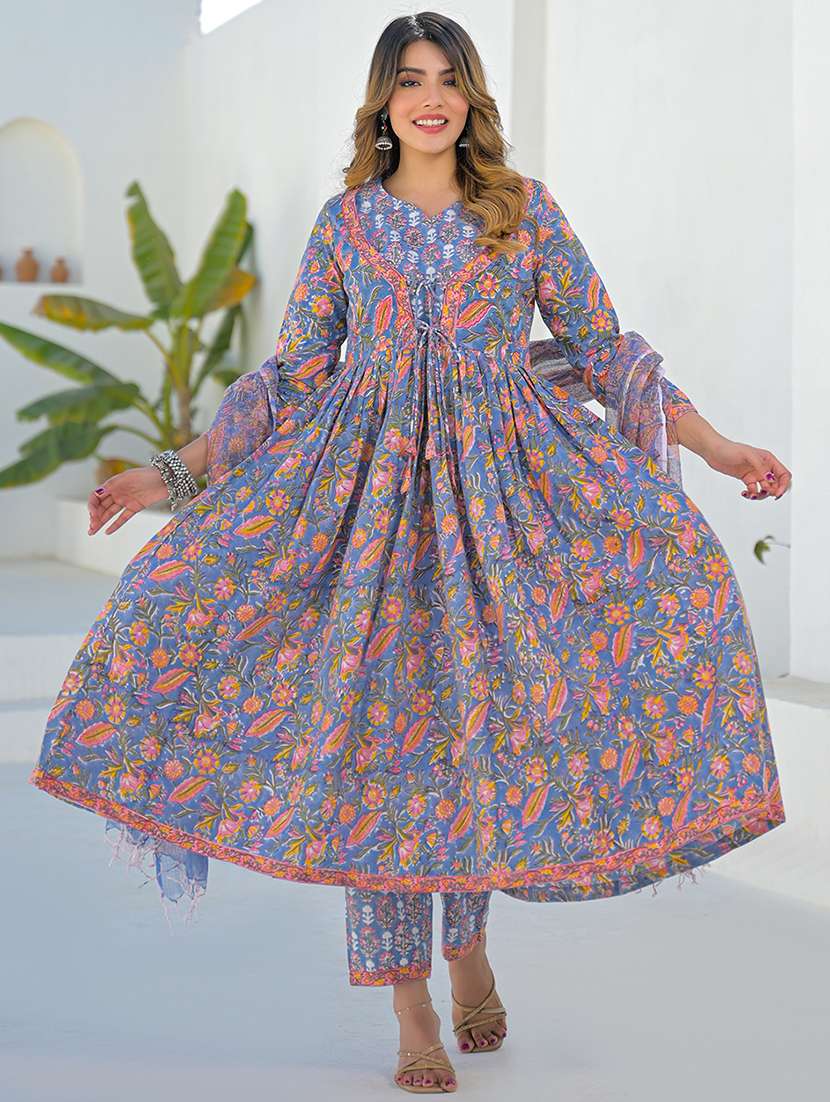women printed three quarter sleeve kurta pant with dupatta set - 22345794 -  Standard Image - 4