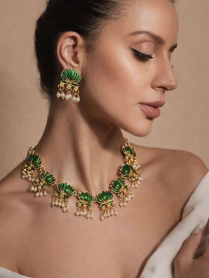 elegant green lotus pearl necklace set with matching earrings - 22346641 -  Standard Image - 1