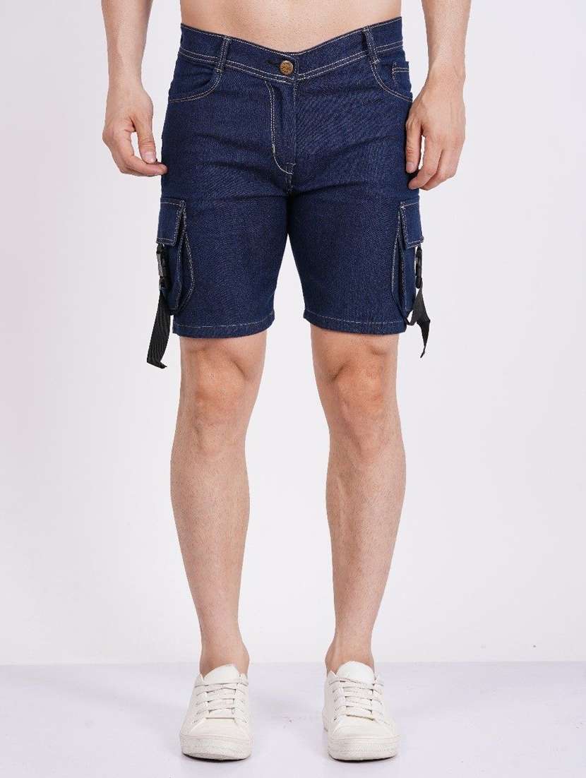 men solid mid rise denim cargo shorts