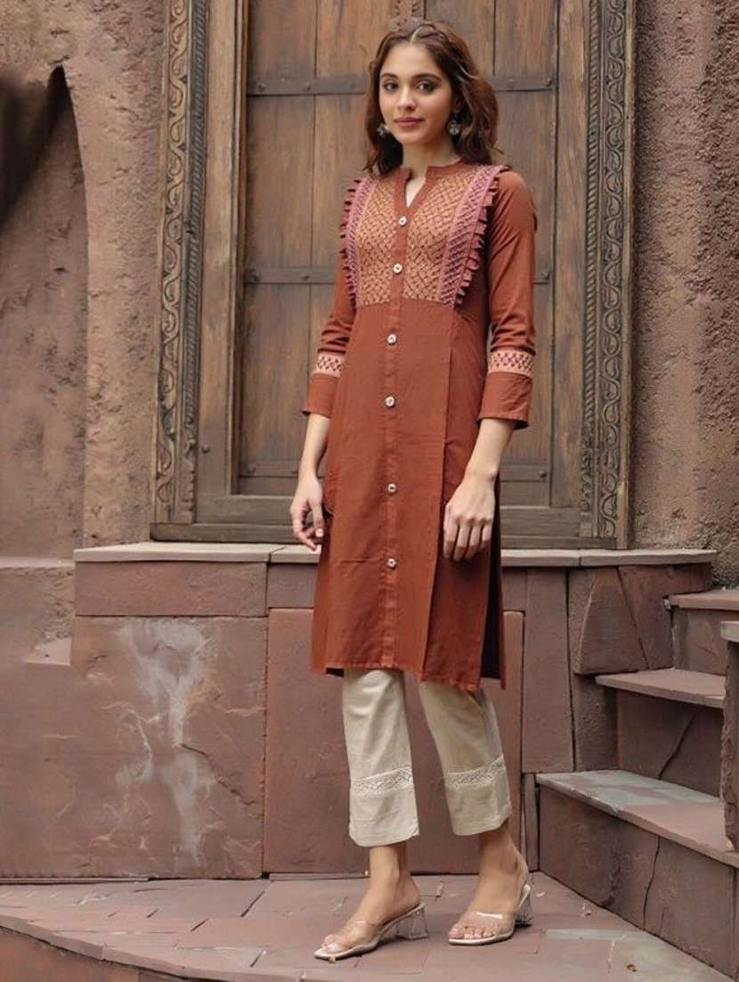 women solid with work three quarter sleeve a-line kurta
