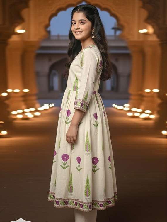 Women Printed Three Quarter Sleeve Flared Kurta - 22353382 -  Standard Image - 1