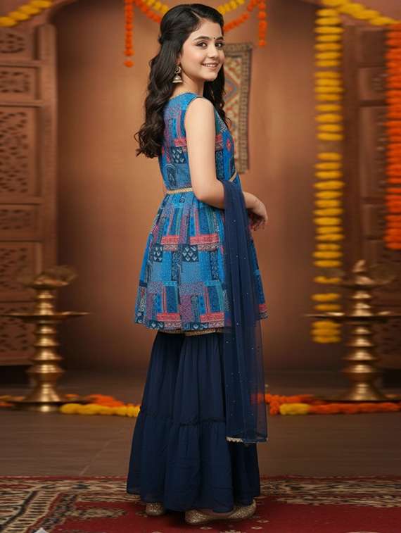 women printed kurta and sharara set with dupatta - 22353399 -  Standard Image - 1