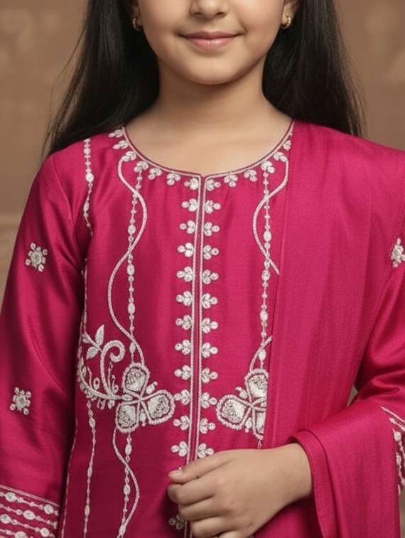 Girls Embroidered Kurta And Pant Set With Dupatta - 22353416 -  Standard Image - 4