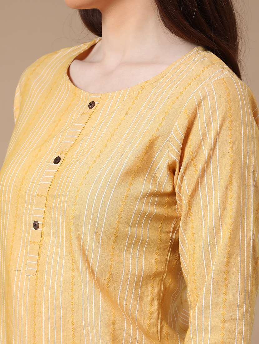 women yellow cotton straight kurta - 22353998 -  Standard Image - 4