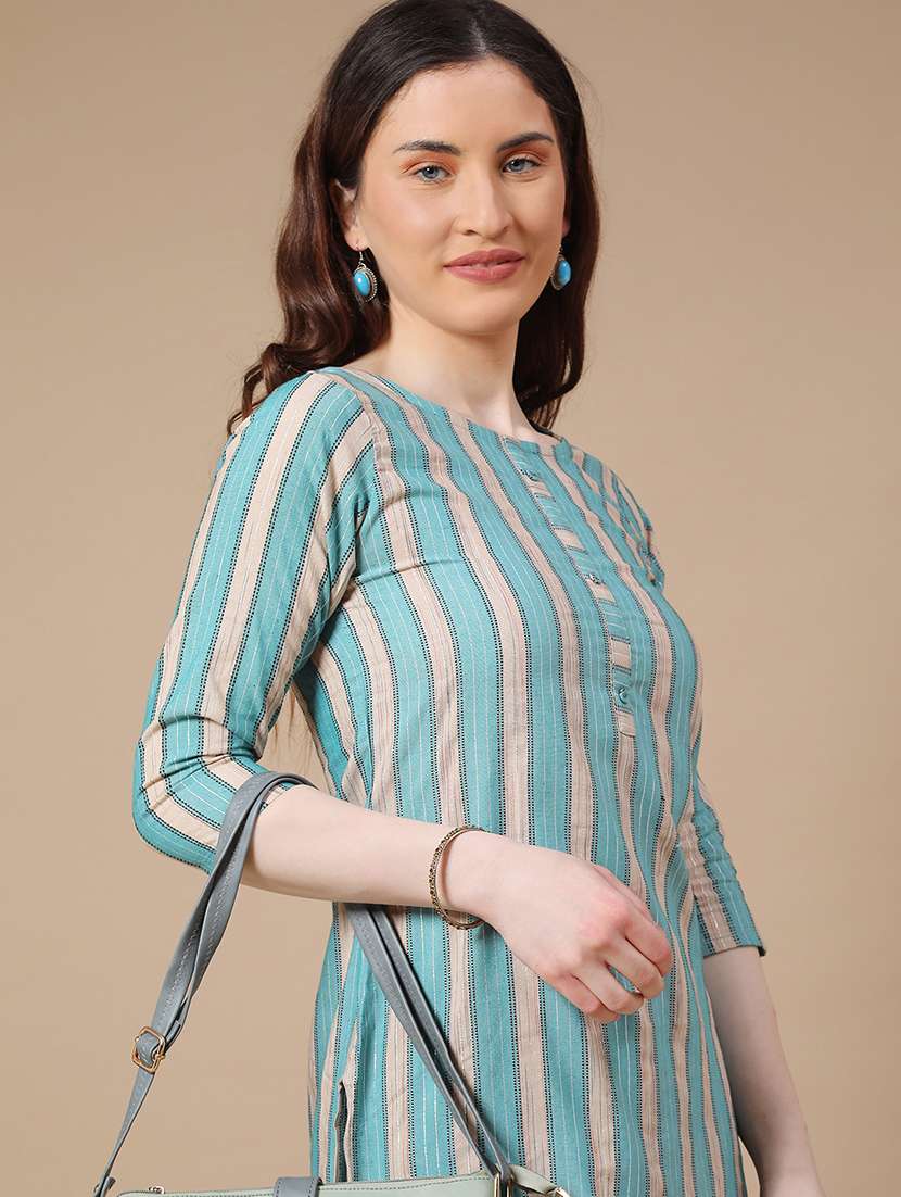 women green cotton straight kurta - 22354001 -  Standard Image - 1