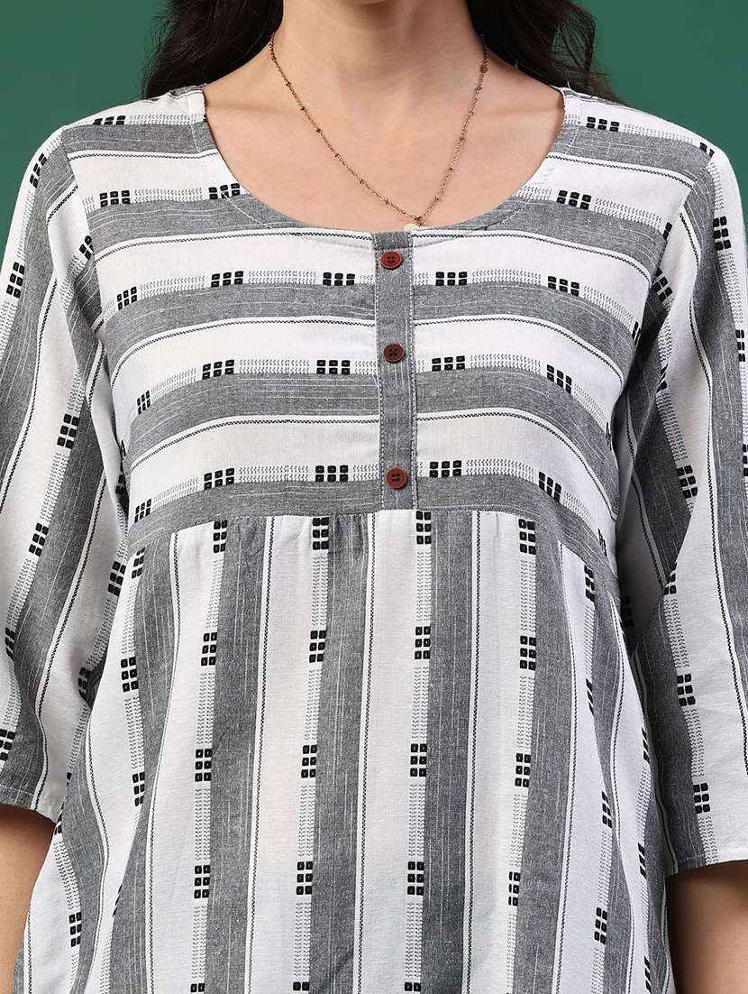 women white cotton straight kurta - 22354005 -  Standard Image - 1