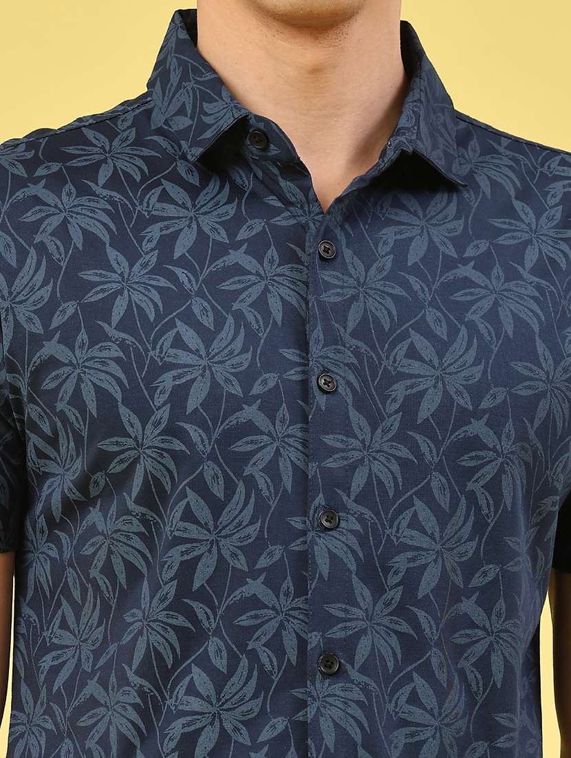 men printed short sleeve slim fit casual shirt - 22357189 -  Standard Image - 1