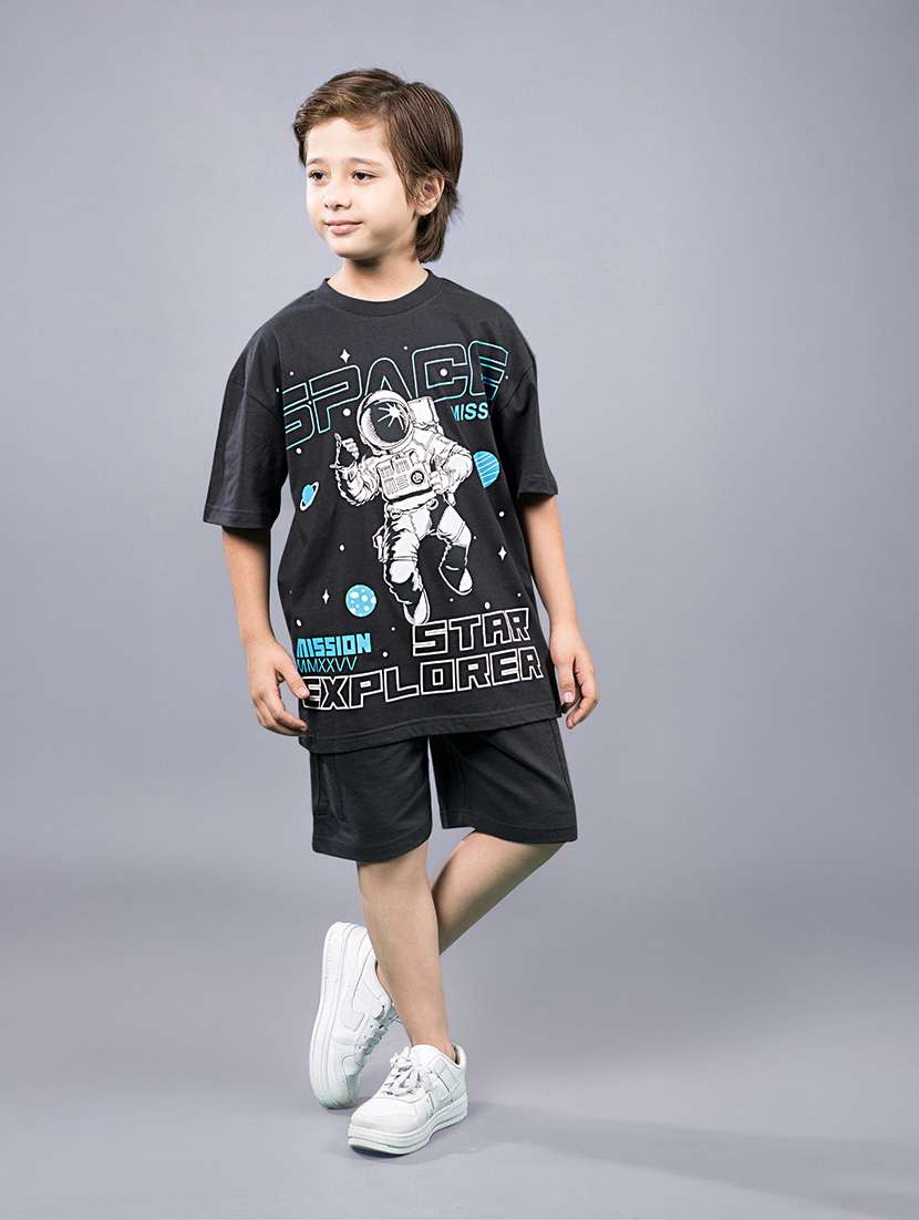 boys printed t-shirt and shorts set