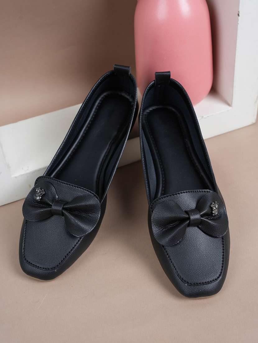 women solid slip on ballerina