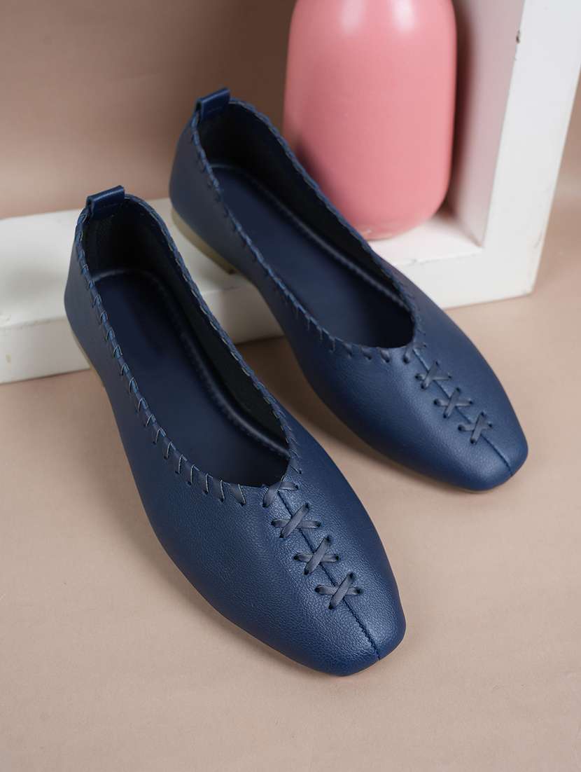 women solid slip on ballerina