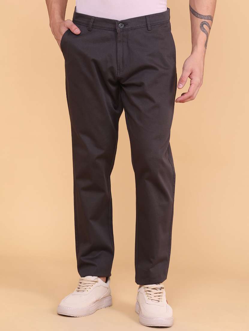 men solid mid rise chinos casual trouser