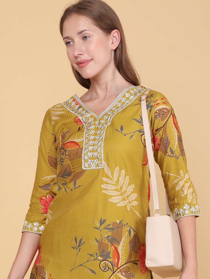 women printed three quarter sleeve kurta pant set - 22360189 -  Standard Image - 1