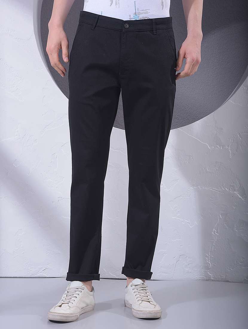 men solid mid rise chinos casual trouser