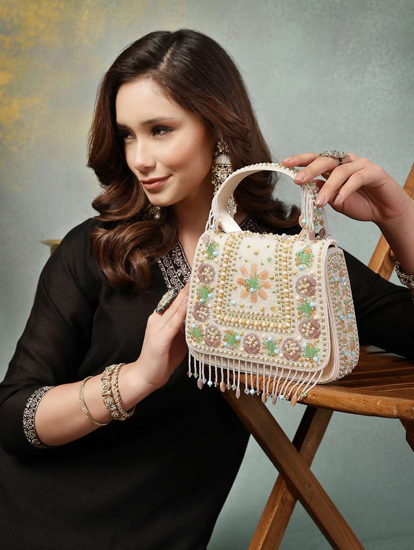 Women Embellished Clutch - 22360666 -  Standard Image - 6