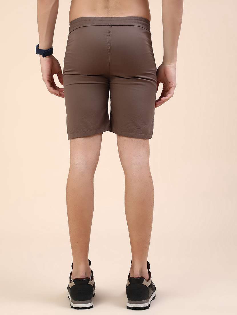 men solid mid rise slim fit short - 22361346 -  Standard Image - 4