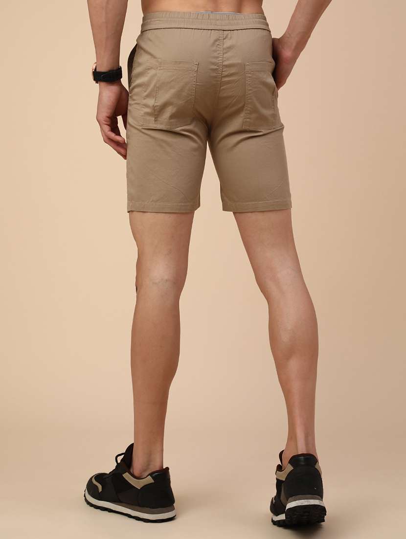 men solid mid rise slim fit short - 22361354 -  Standard Image - 4