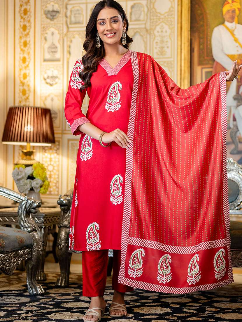 women paisley three quarter sleeve kurta pant with dupatta set