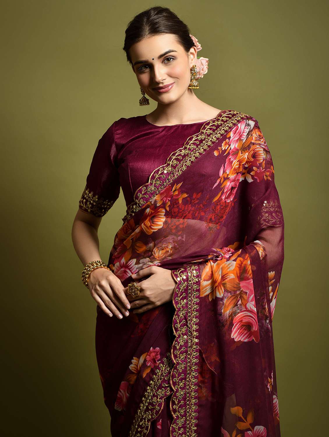 women floral printed bordered saree with blouse - 22361887 -  Standard Image - 4