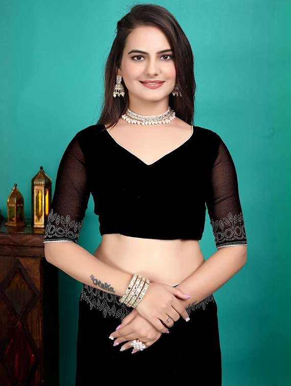 women solid with embellished bordered saree with blouse - 22361976 -  Standard Image - 1