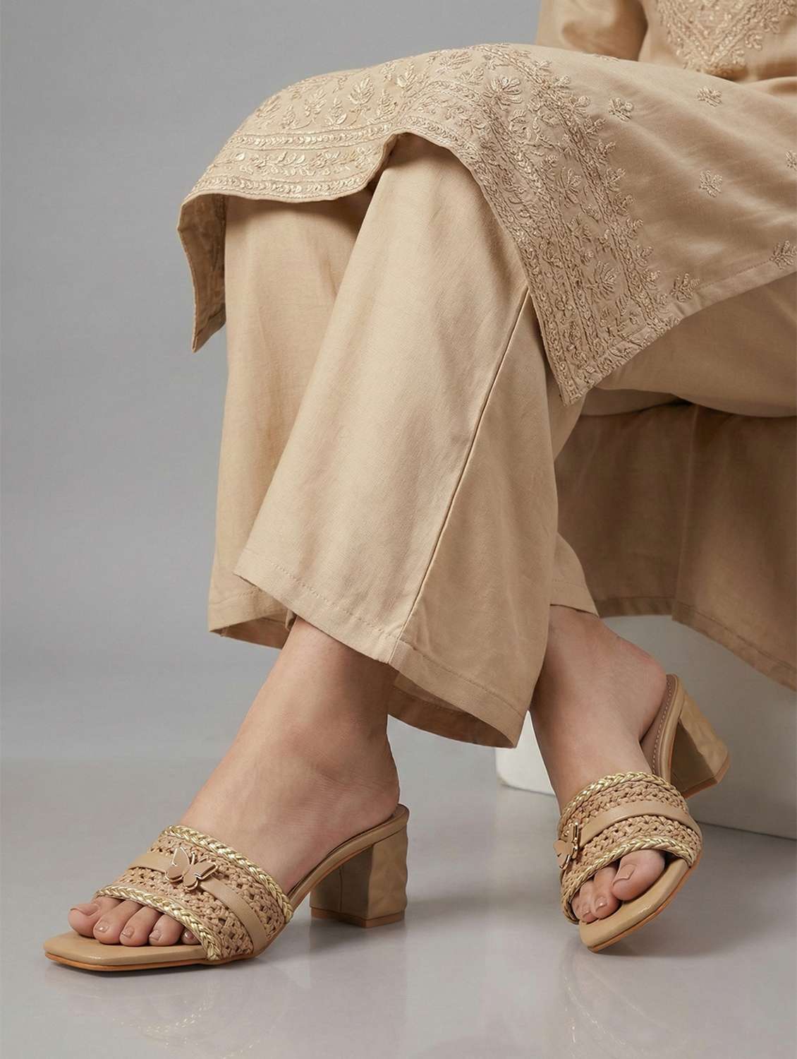 women slip on block heel sandal - 22362142 -  Standard Image - 4