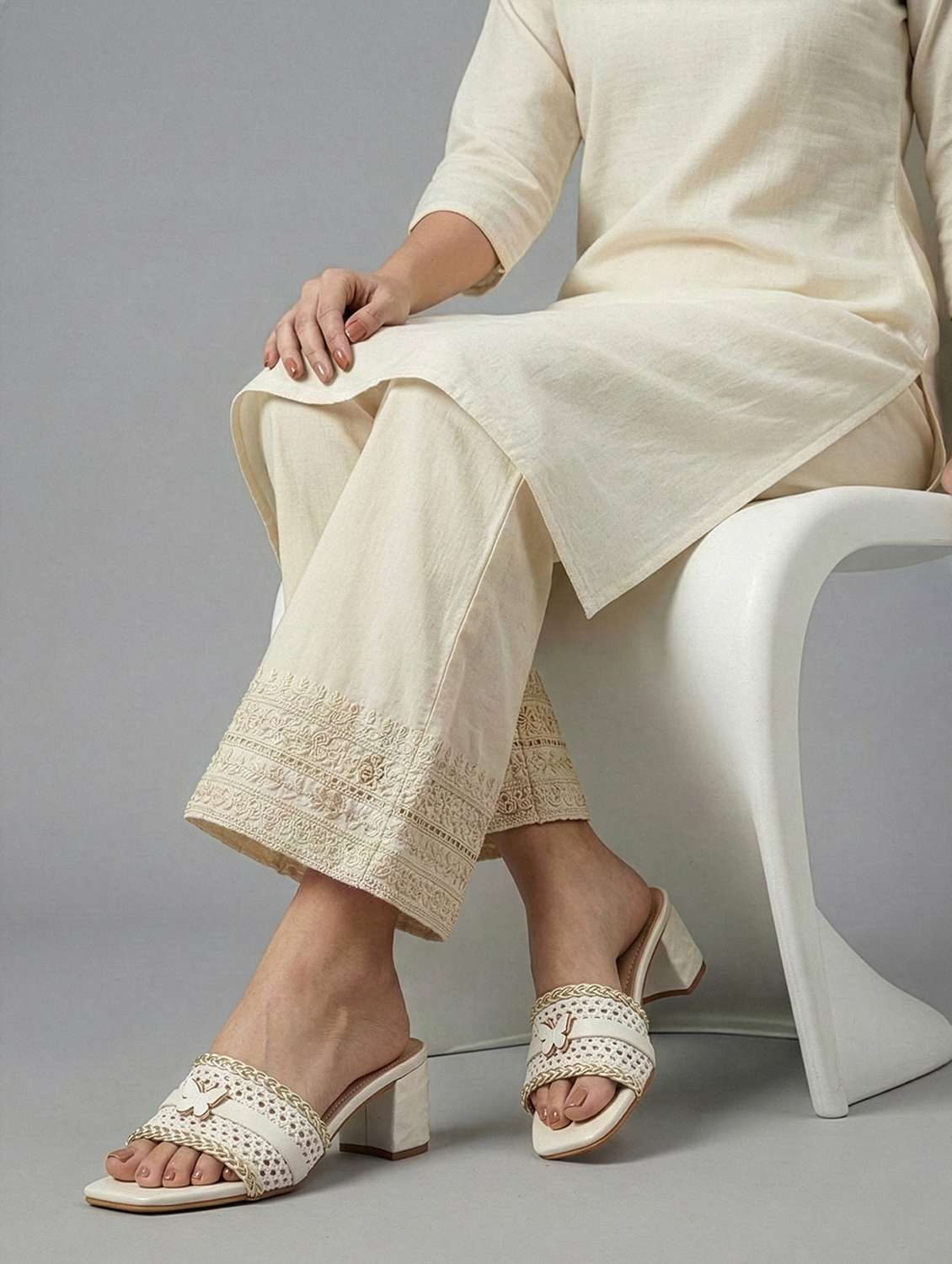 women slip on block heel sandal - 22362143 -  Standard Image - 4