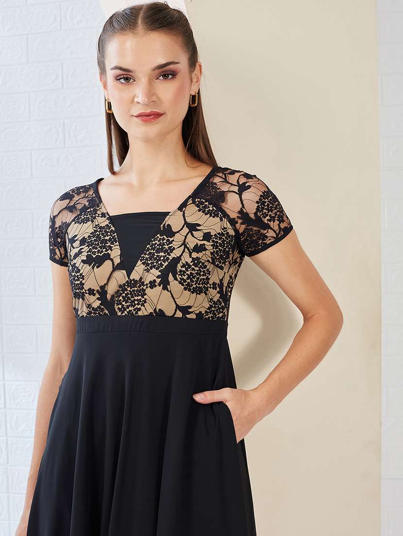 women solid short sleeve flared sleeve dress - 22362501 -  Standard Image - 4