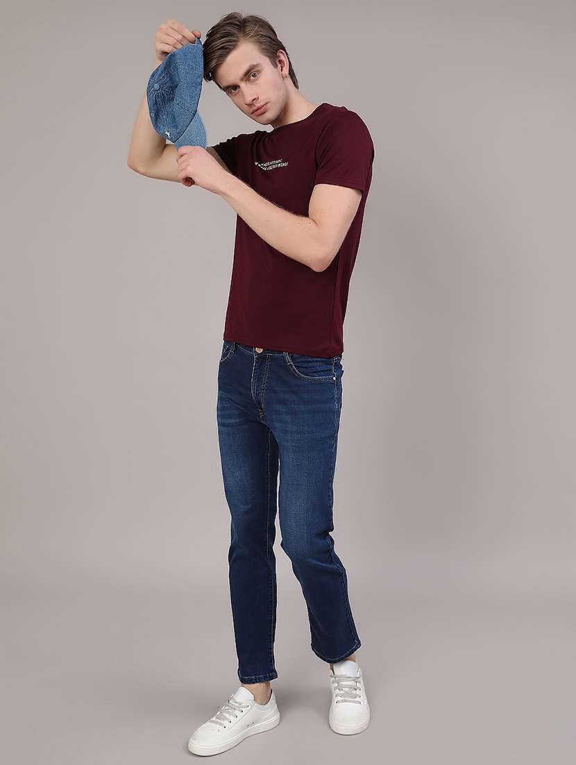 Maroon Cotton Blend Plain Tshirt - 22363223 -  Standard Image - 4