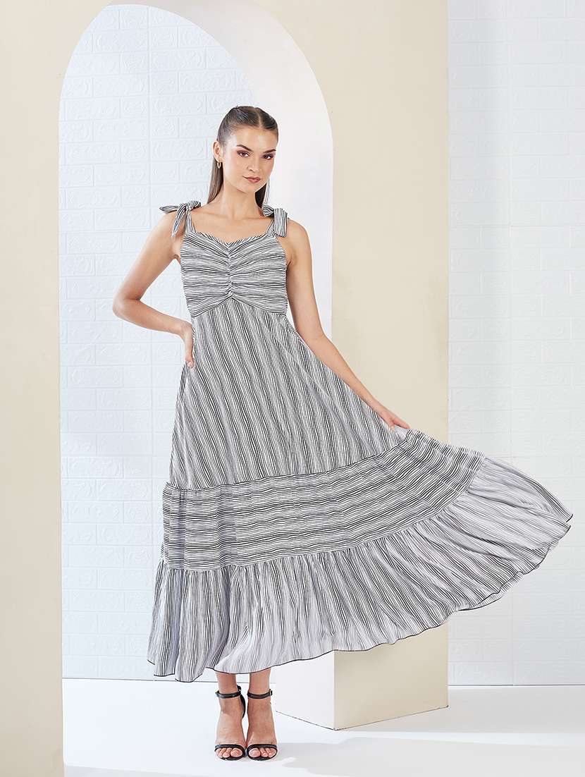 women striped sleeveless tiered dress