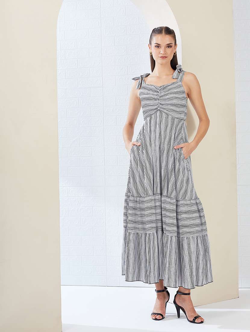 women striped sleeveless tiered dress 