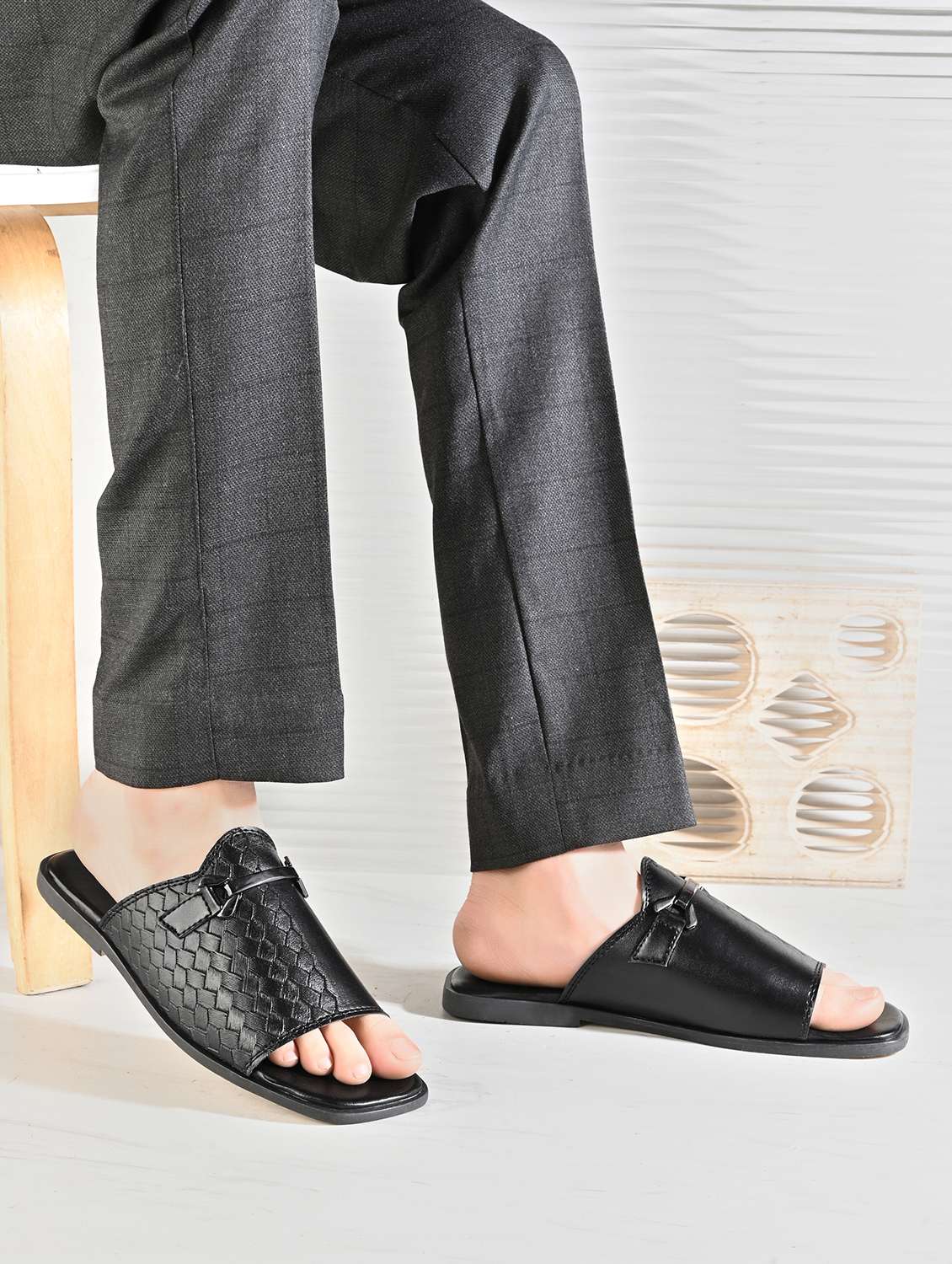 men solid slip on sandal - 22364262 -  Standard Image - 1