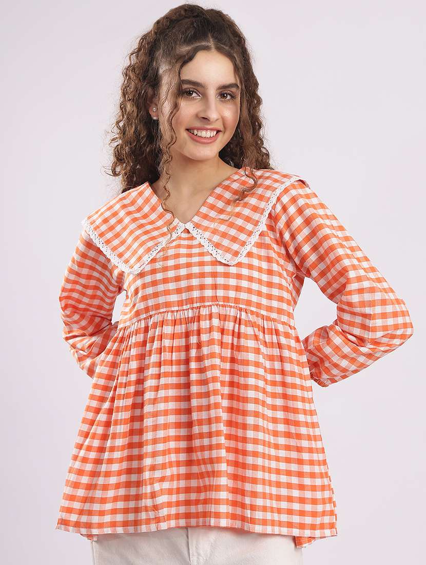 women checkered puff sleeve flared top