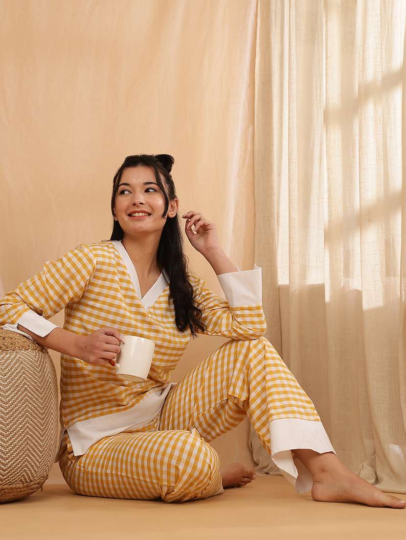 women checkered nightwear pyjama set - 22364503 -  Standard Image - 4