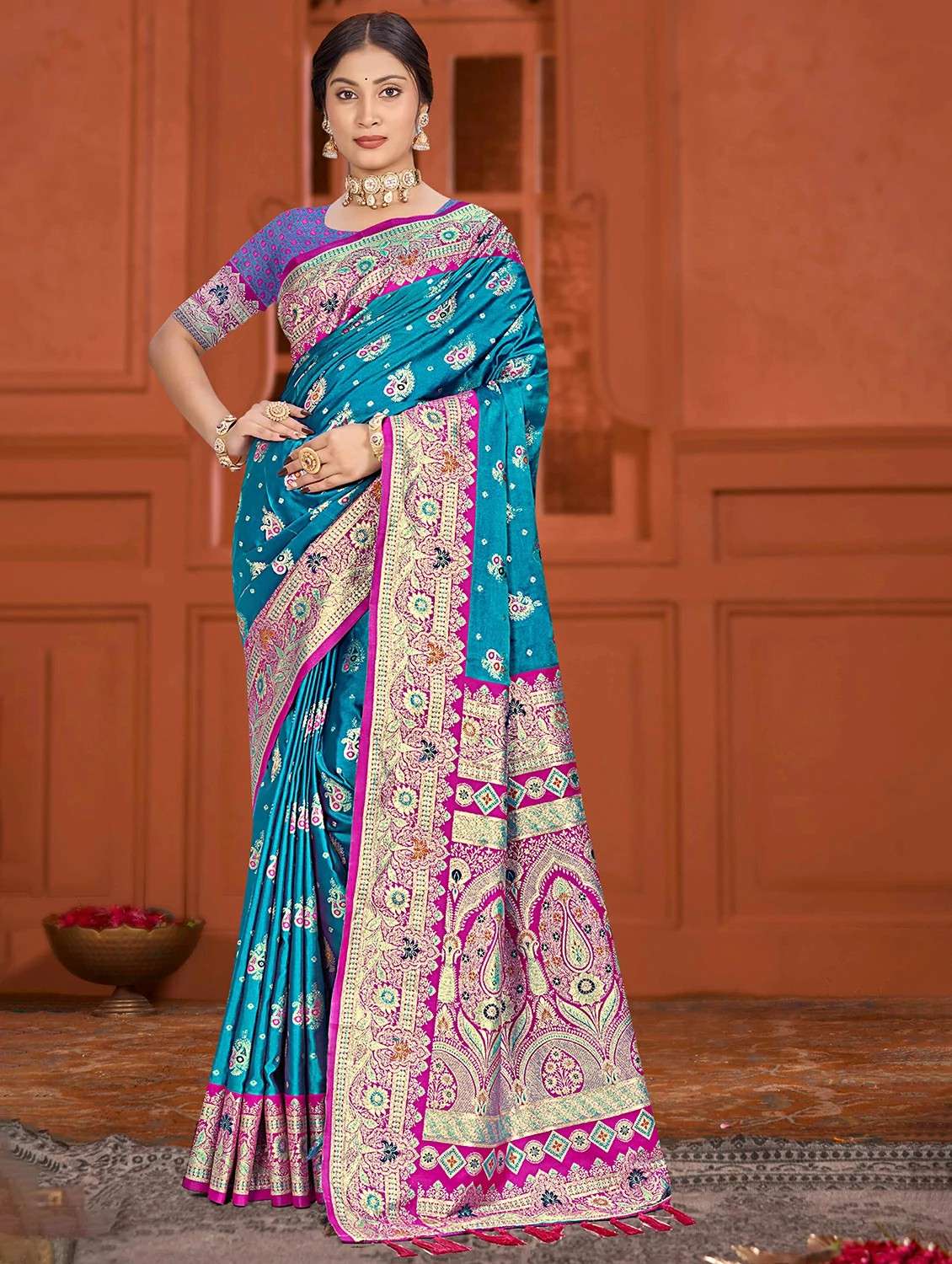 women self design banarasi saree with blouse