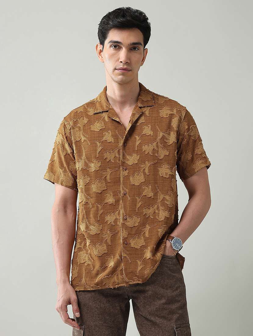 men self designed collared short sleeve shirt - 22368690 -  Standard Image - 1